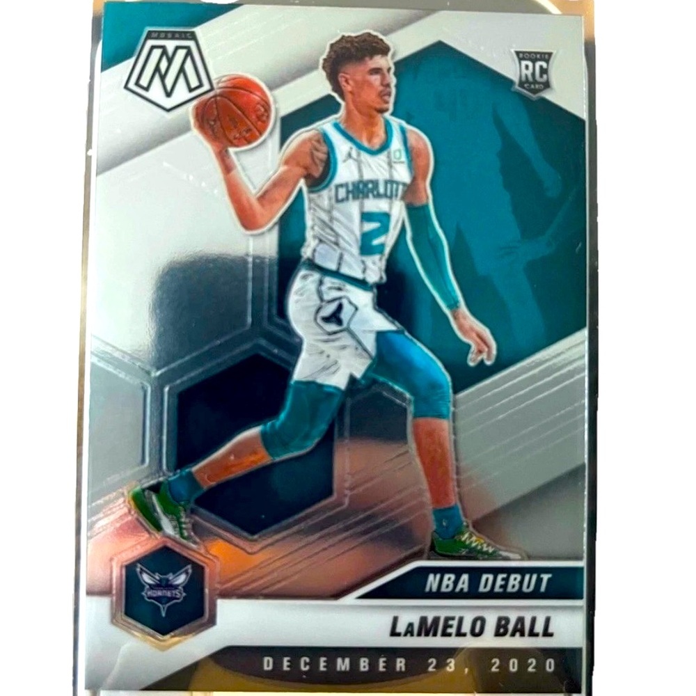 LaMelo Ball 2020-2021 Panini Mosaic #262 NBA Debut Rookie Trading Card HORNETS